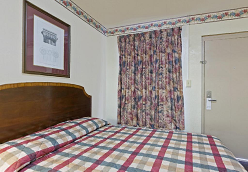 Value Inn Knoxville Buitenkant foto